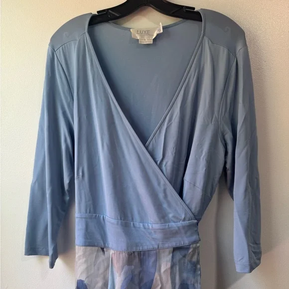 Blue and White Maternity Dress - Picture 8 of 15